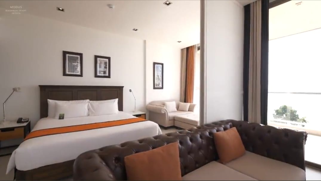 5 STAR HOTEL WITH PRIVATE BEACH ON RENT