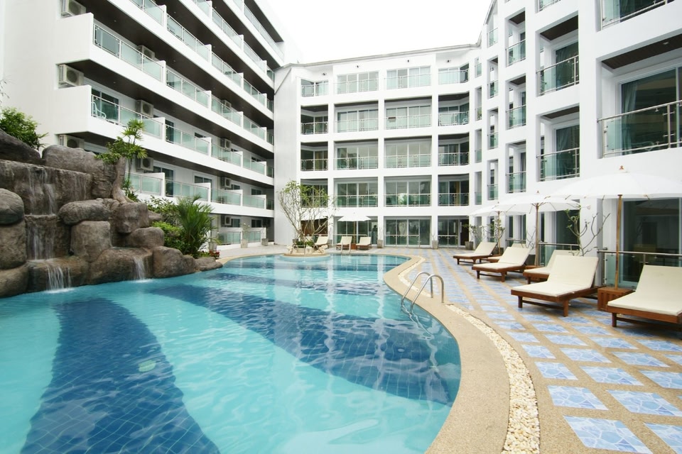3 STAR BEACH FRONT HOTEL ON RENT