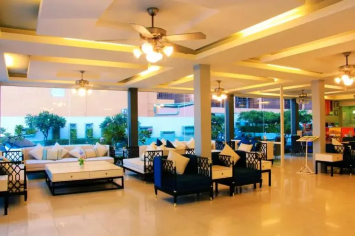 3 Star Beach Front Hotel On Rent - photo 2