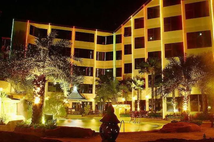 3 Star Beach Front Hotel On Rent
